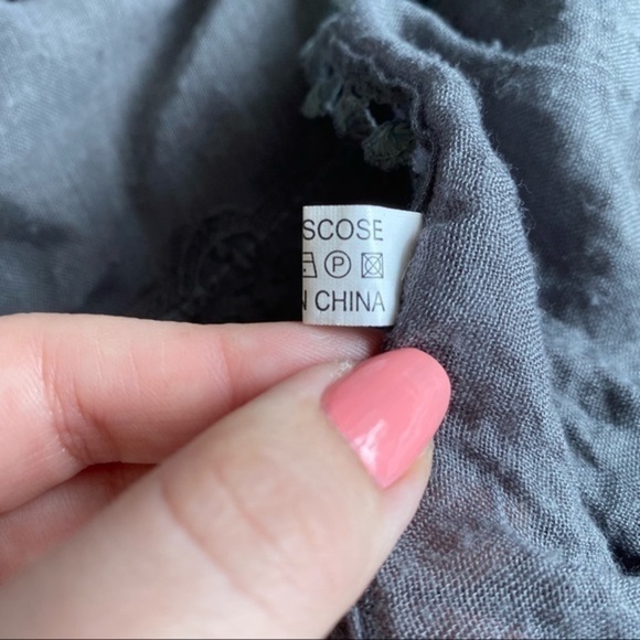 Large Gray Viscose Scarf Lace Insets - Picture 5 of 5